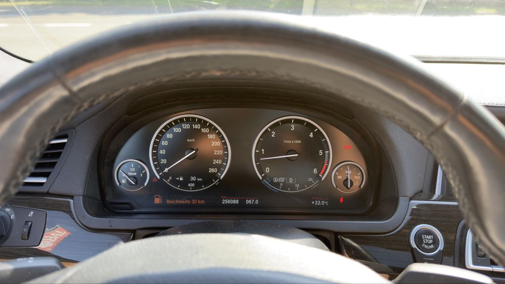 Bmw 730 d / distributie Noua/ SoftCloss/ HeadUp/camera/