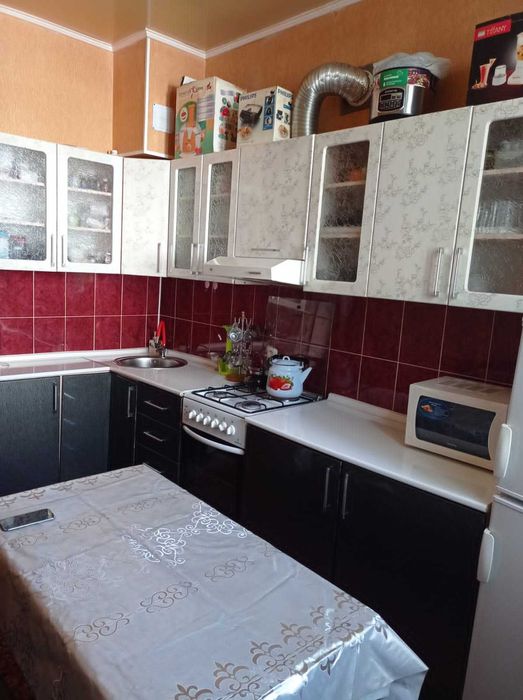 Продаю Квартиру по Коминтерна срочно!