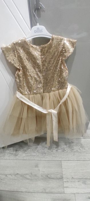 Детские платье новые