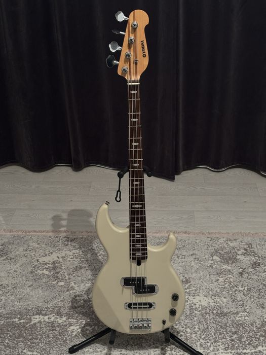 Yamaha BB424 Бас гитара