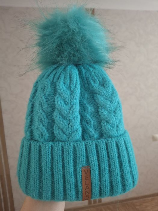 Продам  шапки женские