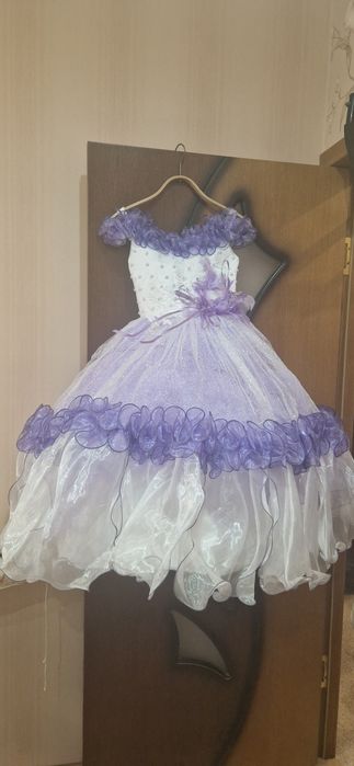 Нарядное платья для девочки