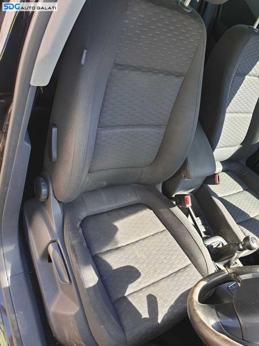 Scaun Dreapta Fata Pasager Textil Fara Incalzire Volkswagen Tiguan 2008 - 2015