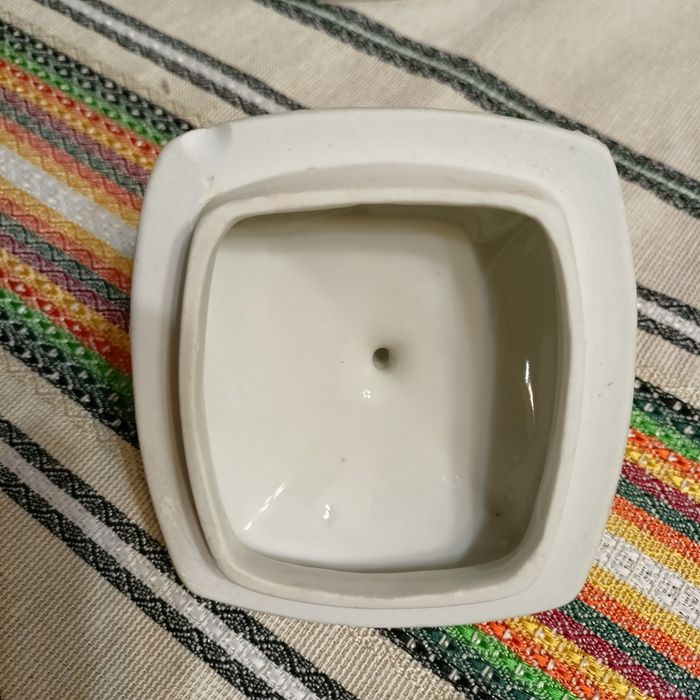 СИП -порцеланови буркани