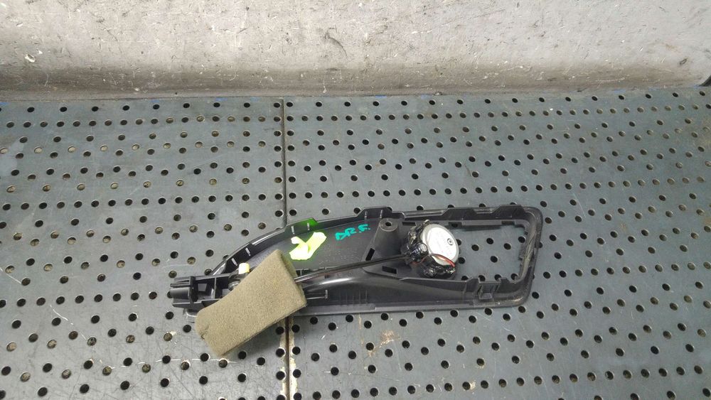 Maner interior cu boxa tweeter dreapta fata skoda octavia 2 1z 1z0837248 1z0035411p