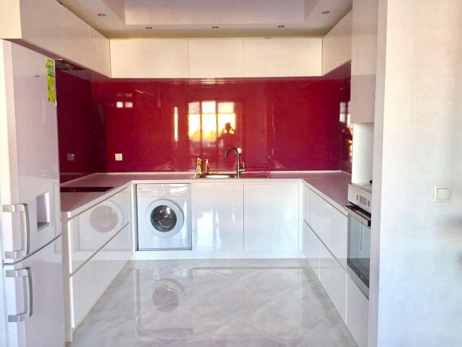 Дава се под наем Тристаен апартамент в София, Витоша - 150 кв.м за 875 € - Снимка #2