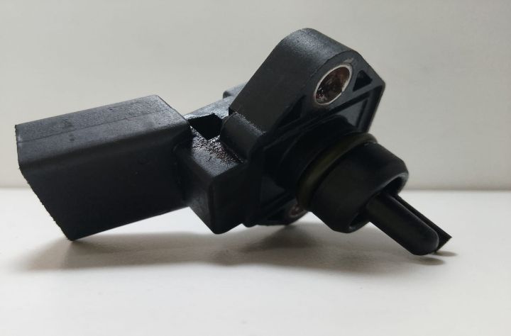 Senzor Presiune  0281002326 Volkswagen VW Golf a 3-a generatie seria