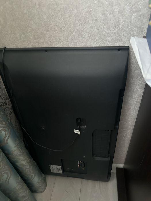Срочно продам телевизор самсунг без смарт