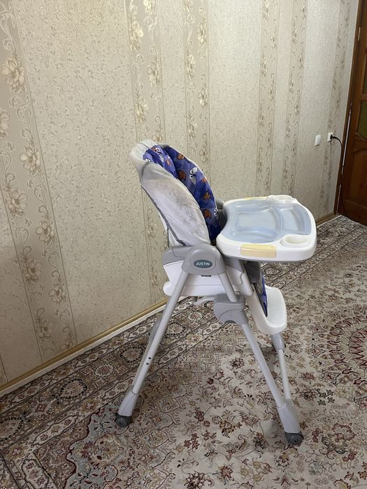 Продам детский столик