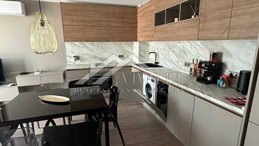 Дава се под наем Двустаен апартамент в к.к. Св.Св. Константин и Елена - 65 кв.м за 750 € - Снимка #6