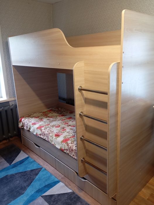 Продам кровать 2 яруса