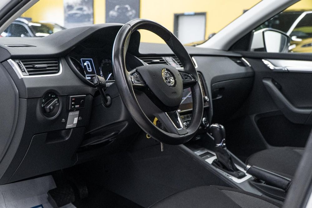 Skoda Octavia Navi/DSG/CarPlay/Camera/AndroidAuto/TVA/Leasing - Rate FARA AVANS