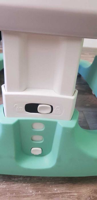 Мобилен център за игра Tiny Love / проходилка