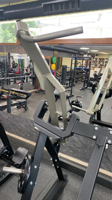 TITAN THD Lat pulldown
