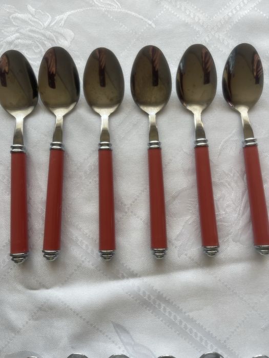 Set de tacamuri, 24 de piese