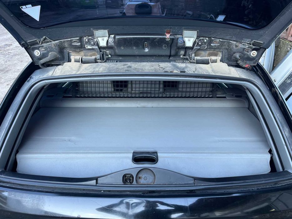 Сива щора за багажника на BMW E46 Комби