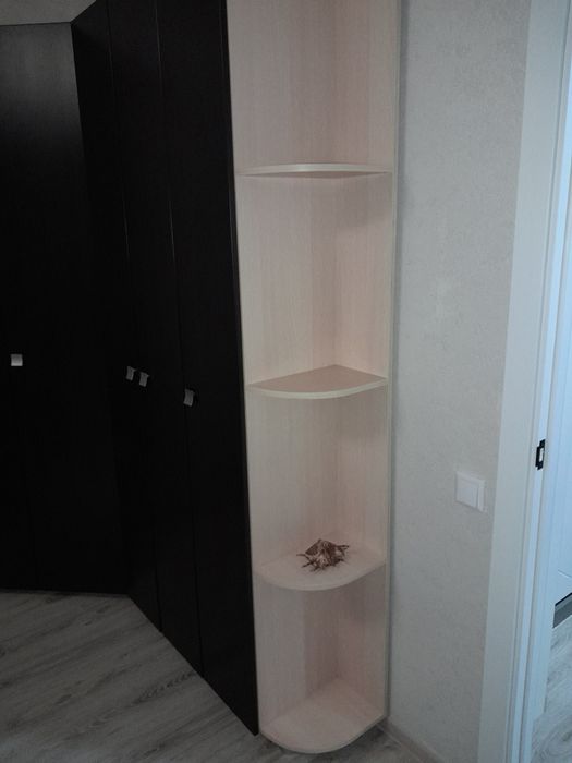 Продам шкаф угловой