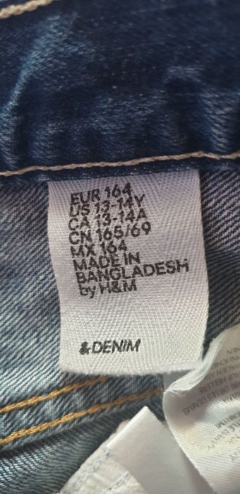Vand blugi trei sferturi, copii firma H&M.