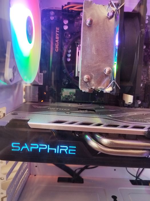 Vând PC gaming bun