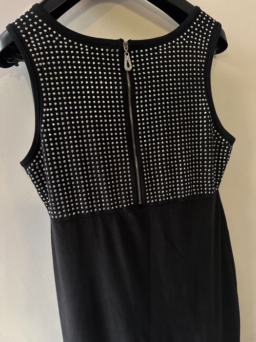 Луксозна пролетна рокличка черна със сребристи капсички красотаVIPстил