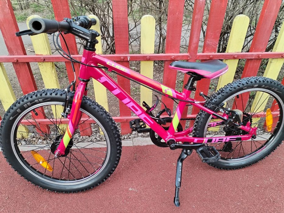 Bicicleta copii Cube roti 20 cadru aluminiu foarte ușoara