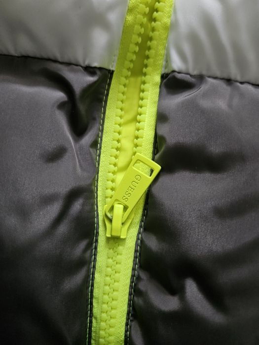 НОВО Детско яке GUESS 140 размер