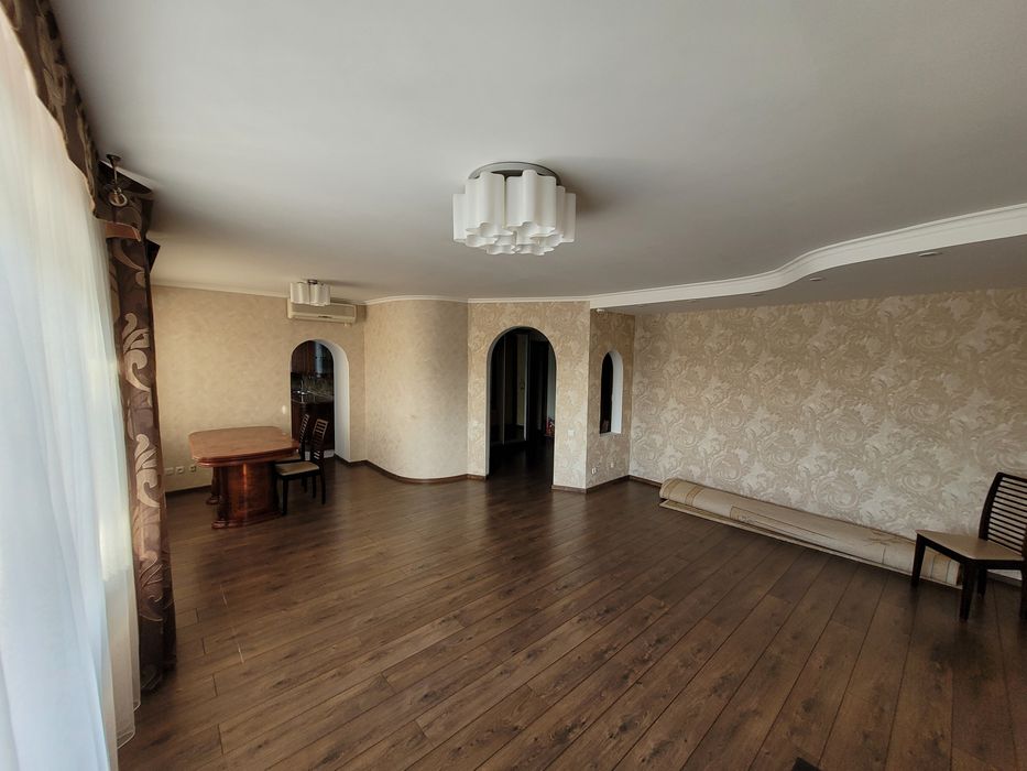 4 комнатная квартира