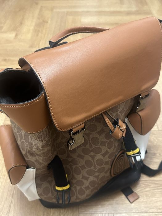 сумка-рюкзак в стиле Coach