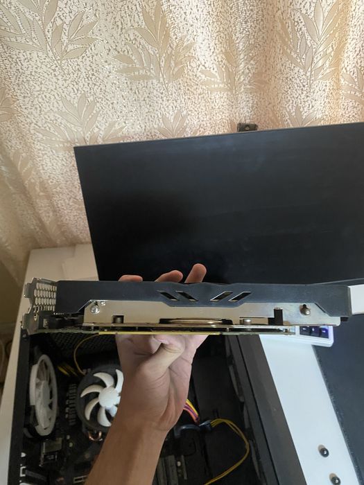 Видеокарта 1660ti