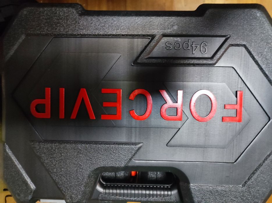 Продам набор инструментов 82 , 94 предметов