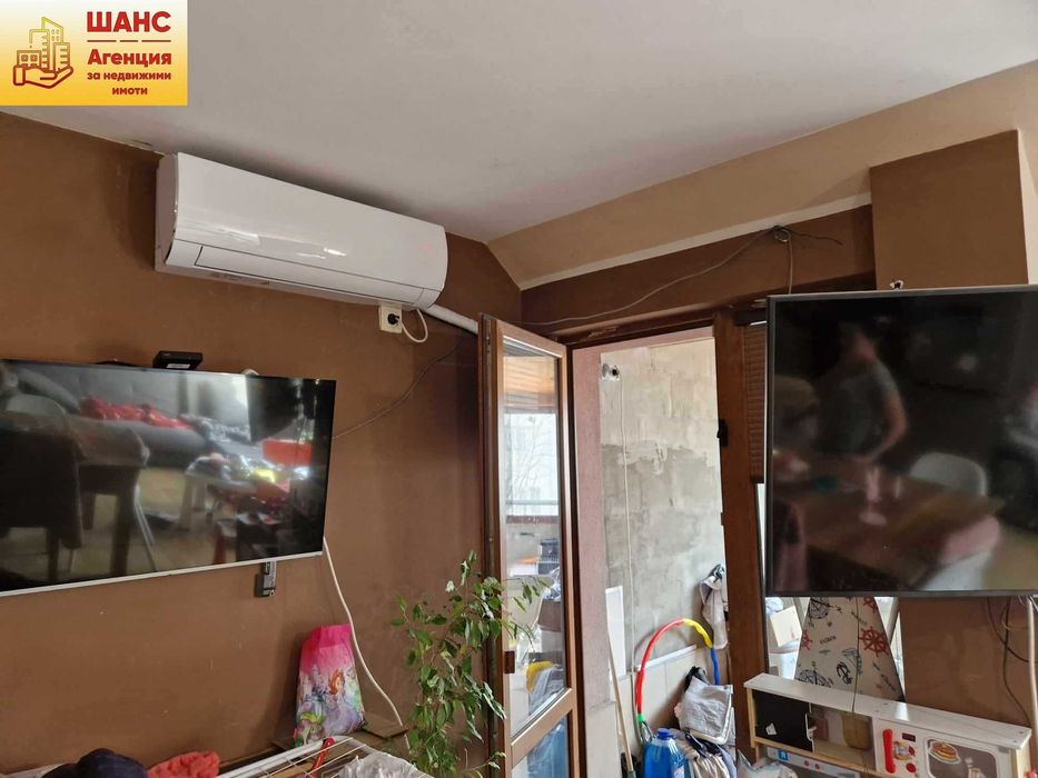 Продава се Двустаен апартамент в Плевен, Широк център - 65 кв.м за 1354 €/кв.м - Снимка #2