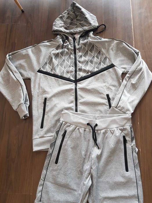 Нов сив  мъжки  екип