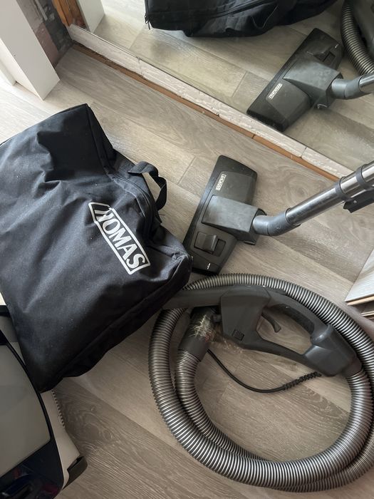 Пылесос Томас в хорошем состоянии