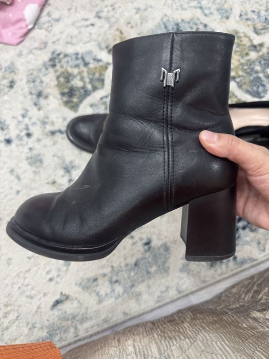 Срочно продам кожаный сапоги