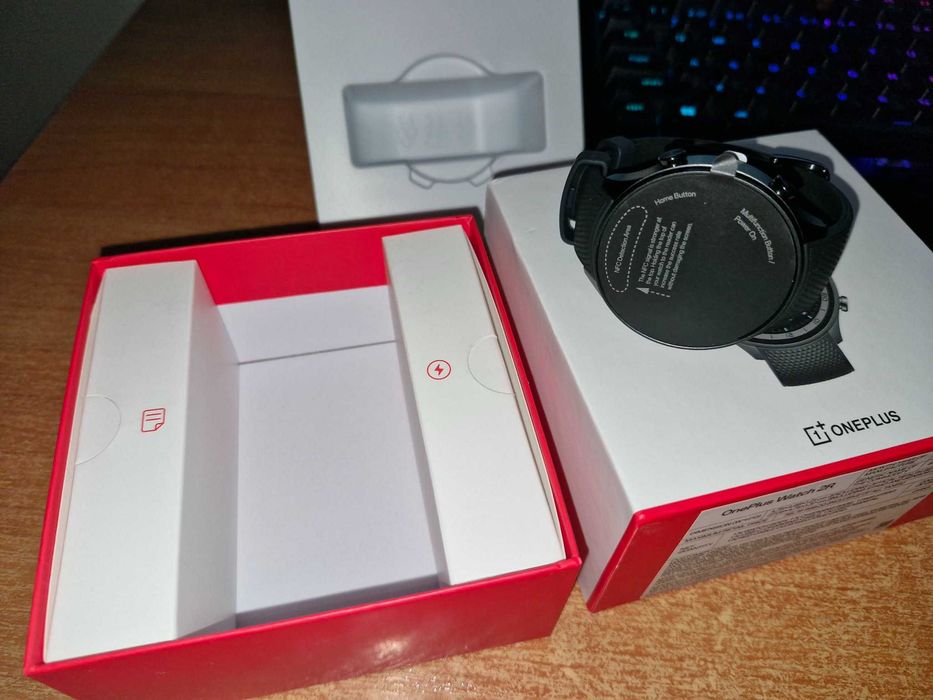 Смарт часовник OnePlus Watch 2R