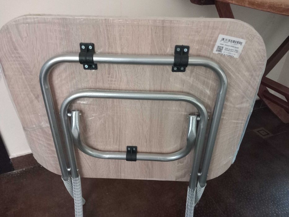 Masa plianta. Pal, metal. Camping/bucatarie/gradina. Dimensiuni. Noua!