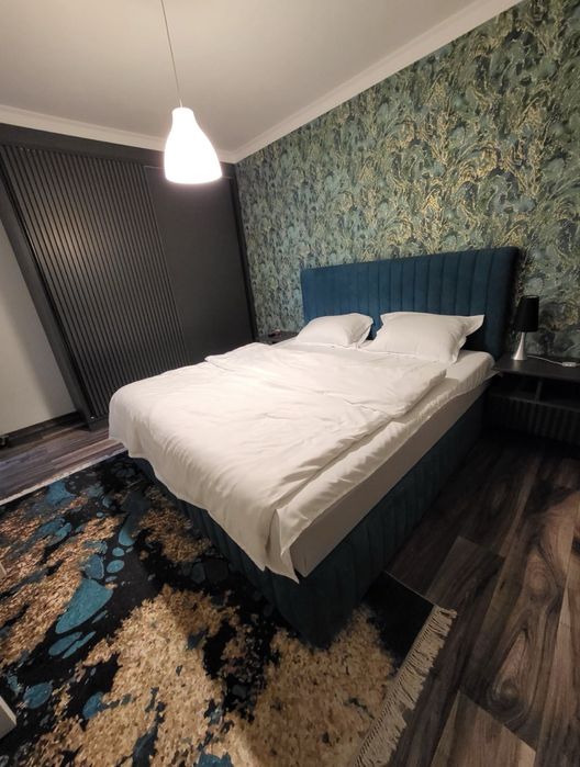 Închiriez apartament 3 camere