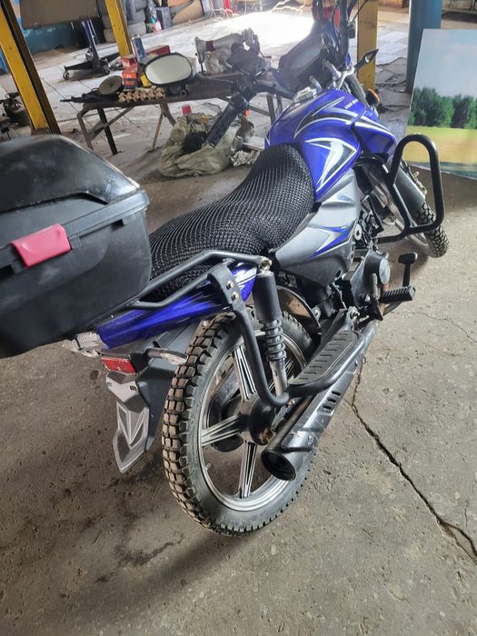 Продам кубовый мопед-мотоцикл