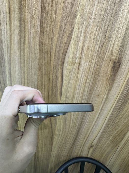 Iphone 15 pro max natural 256 gb 87% LL/A