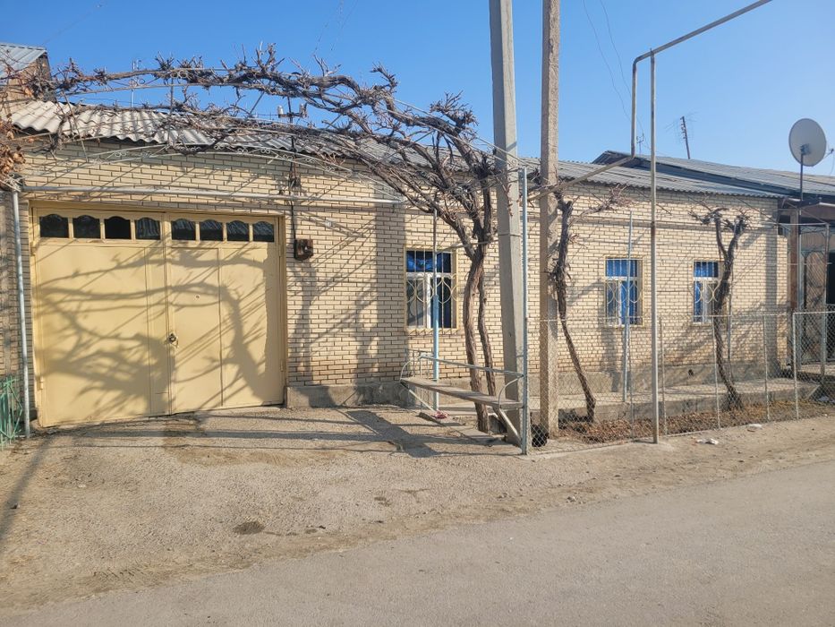 Таёр участка сотилади