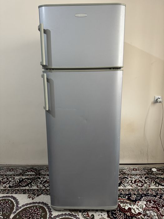 Biryusa holadilnik dvuxkamerniy sotiladi