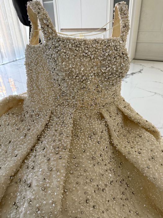 Свадебное платье с фатой