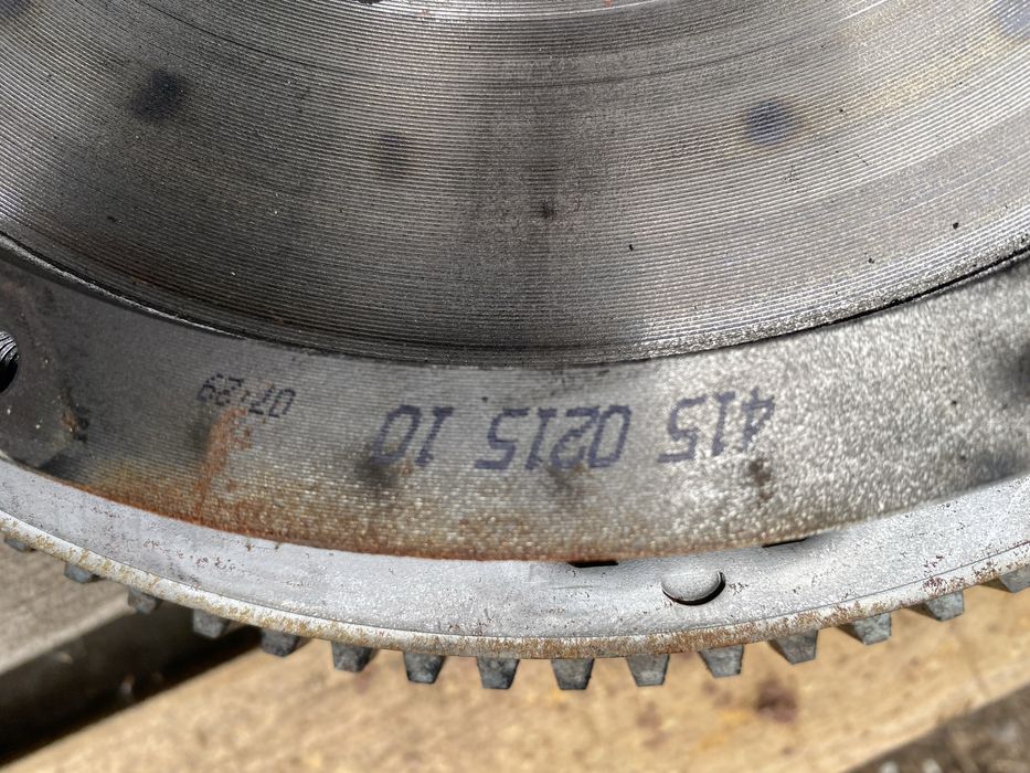 Маховик/съеденител/ за Toyota Avensis 2.0D4D/116kc