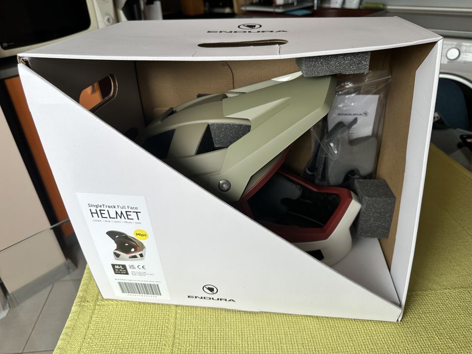 Каска МТБ Ендура м-л Endura SingleTrack MIPS Full Face Helmet M-L