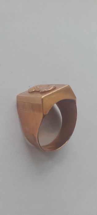 Перстень золотой, мужской, 21размер.