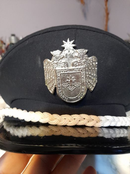 Униформени шапки