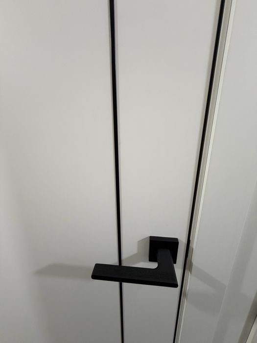 Двери белые. Новые