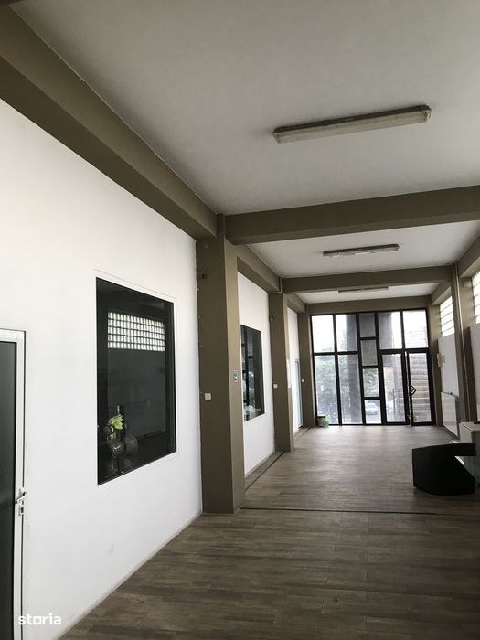Spatiu comercial si de logistic P+1 -acces stradal principal