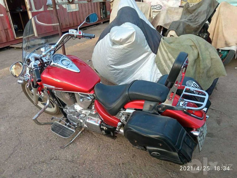 HONDA VTX 1300С (Custom)  2006г -  Круизер