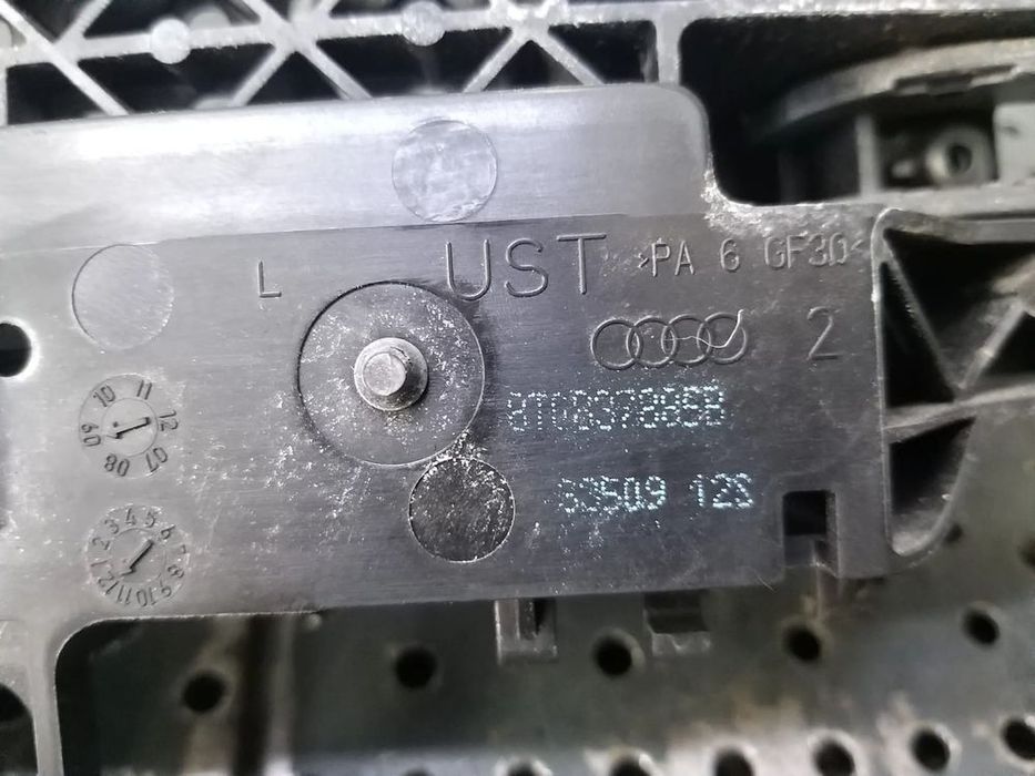 Maner usa stanga spate audi a4 b8 8k 8t0837885b